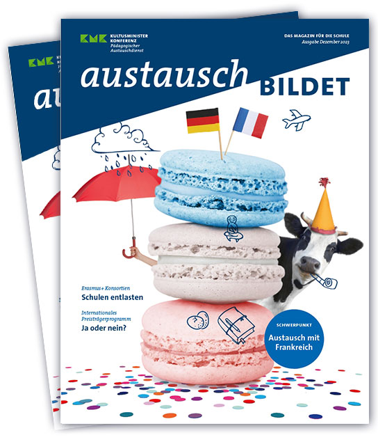 Cover des PAD-Magazins "Austausch bildet" von Dezember 2023. Abgebildet ist eine Collage aus drei übereinanderliegenden Macarons, in denen eine deutsche und eine französische Zahnstocher-Flaggen stecken, ergänzt um einige Grafikelemente