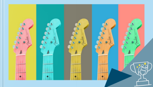 Fünf Gitarrenhälse in jeweils unterschiedlichen Farben vor buntem Hintergrund.